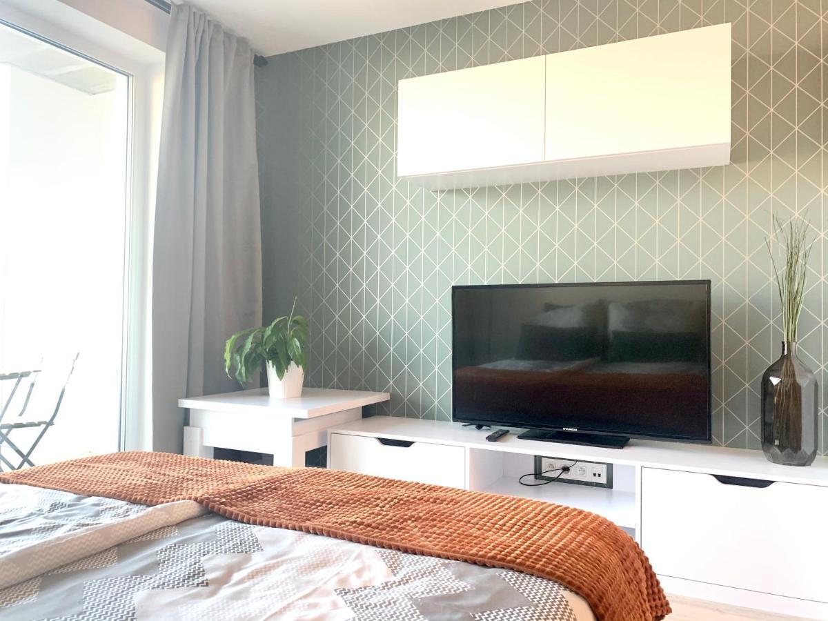 Luxury, Bright Studio With Parking And Balcony In Bratislava Center Εξωτερικό φωτογραφία